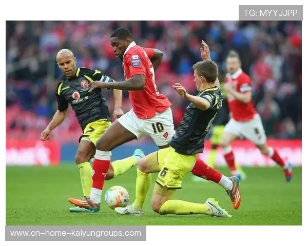 桑德兰迎战阿森纳强攻来袭防线面临前所未有的严峻考验 桑德兰迎战阿森纳强攻来袭防线面临前所未有的严峻考验