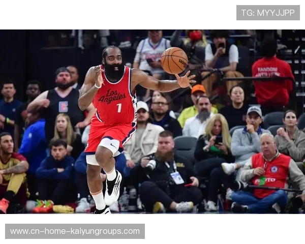 哈登关键阶段连送妙传,快船队形更加稳定 哈登关键阶段连送妙传,快船队形更加稳定